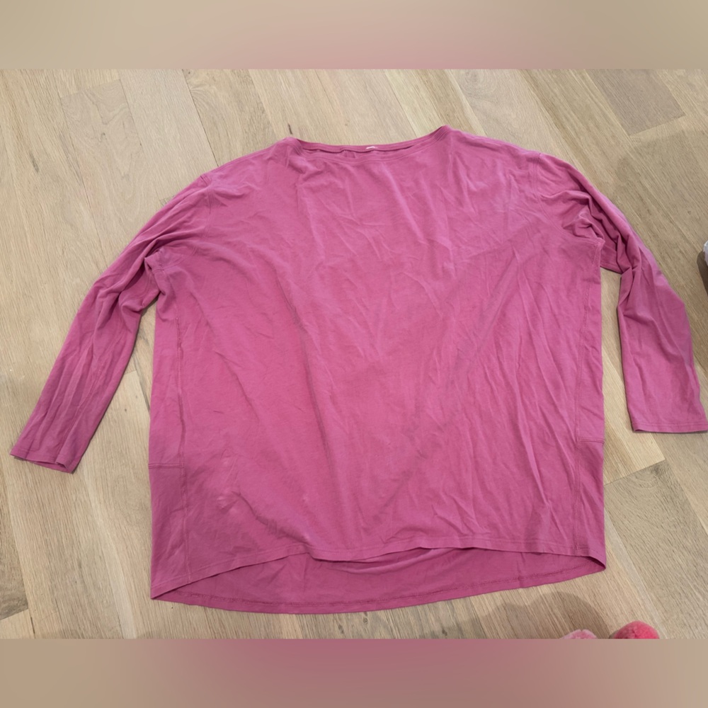 Pink l/s lululemon drape shirt size 10